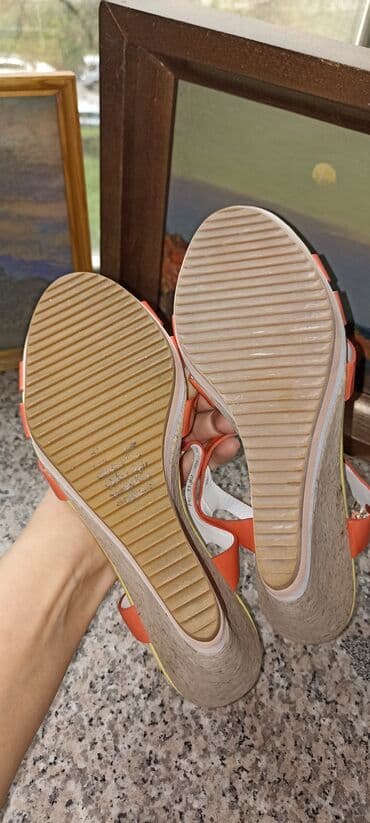 фирменная обувь из италии: Босоножки на танкетке. Carlo Pazolini. Оригинальные. Новые. Размер 39 — 6