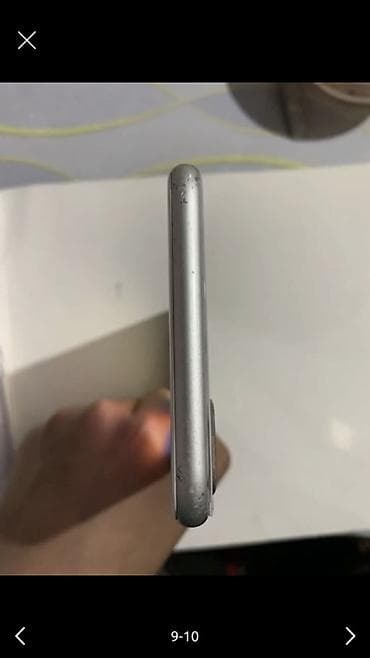 macbook air 13: IPhone 8 Plus, Серебристый — 3