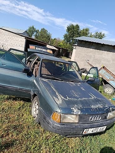 Audi 80: 1988 г., 1.8 л, Механика, Бензин, Седан