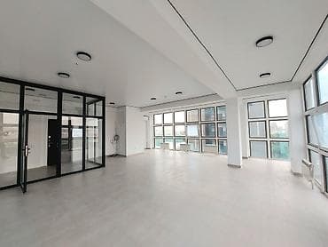 Аренда офисов, 60 м², В бизнес центре, С видом на горы, 1 линия, С отдельным входом at lalafo.kg Аренда офисов, 60 м², В бизнес центре, С видом на горы, 1 линия, С отдельным входом