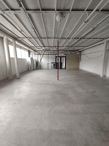 сдаю место на аламединском рынке: Сдаётся в аренду торговая площадь в ТЦ "Малика". Сдается помещение — 5