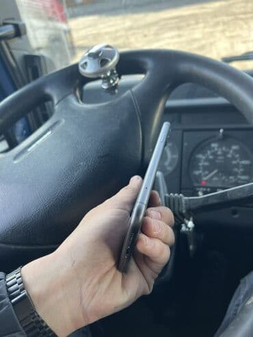 11 лайт: IPhone 11, Новый, 64 ГБ, Черный, Чехол, 98 % — 5