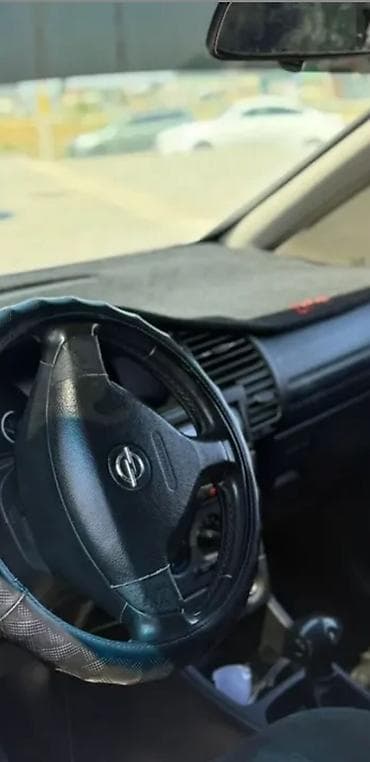 орел зафиро: Opel Zafira: 2003 г., Автомат, Бензин, Минивэн — 3