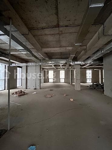 пустой помещение: Аренда офисов, 300 м², В бизнес центре, 1 линия, С видом на горы, С отдельным сан узлом — 5