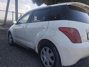 Транспорт: Toyota Ist: 2003 г., 1.5 л, Автомат, Бензин, Хэтчбэк — 8