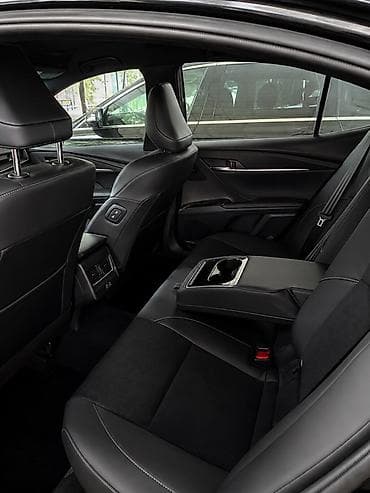 e2 byd: Toyota Camry: 2026 г., 2 л, Автомат, Бензин, Седан — 3