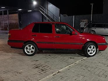 outback 2017: Volkswagen Vento: 1992 г., 1.8 л, Механика, Бензин, Седан — 3