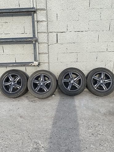 Комплект из 4 колес в сборе: литые диски + зимние шины Bridgestone at lalafo.kg Комплект из 4 колес в сборе: литые диски + зимние шины Bridgestone