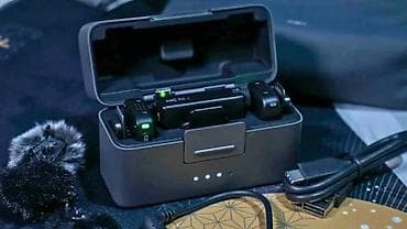 ac adapter: Беспроводная система микрофонов с зарядным кейсом Комплект: - 2 — 2