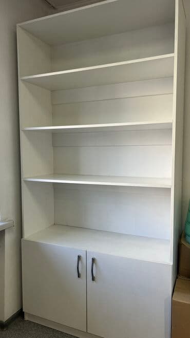 купить манекены для одежды: Продается шкаф В белом цвете Размеры высота 210 Длинна 110 Ширина 40 — 2