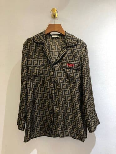 шанель шанс фреш: Костюм Fendi
Качество оригинала✅
Размер S-M
В наличии‼️ — 1