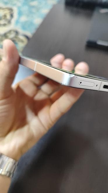 telefon iphone: OnePlus 13R, Б/у, 256 ГБ, цвет - Серебристый, 2 SIM — 5