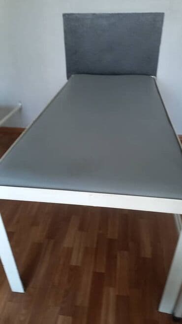 Медицинская кушетка