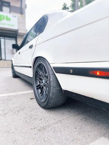 e90 bmw: BMW 5 series: 1993 г., 4.4 л, Механика, Бензин, Седан — 5