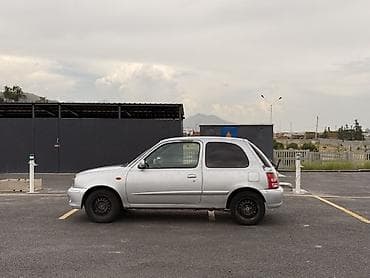 honda e: Nissan Micra: 2002 г., 1 л, Механика, Бензин, Хэтчбэк — 4