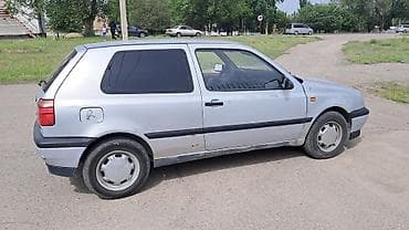 машины голф: Volkswagen Golf: 1993 г., 1.8 л, Механика, Хэтчбэк — 3