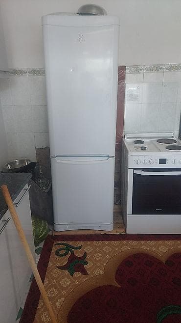 молочка холодильник: Холодильник Indesit, Двухкамерный — 1