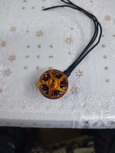 Аксессуары для ТВ: Продаю, БК моторчики для самолётов и квадрика за все 3000 — 3