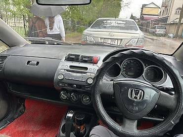 Унаа сатуу: Honda Fit: 2002 г., 1.3 л, Вариатор, Бензин, Хетчбек — 6