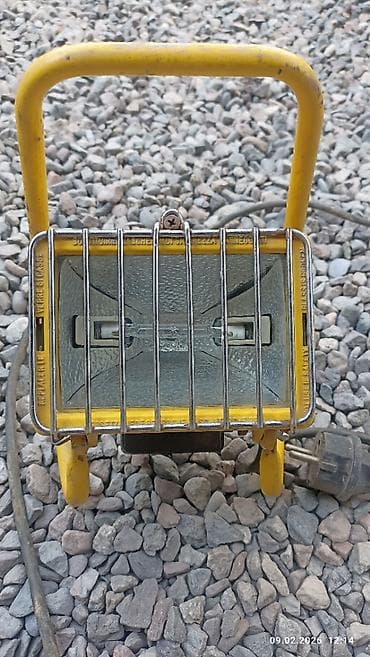 Дом и сад: Продаю напольный фонарь от 220в производство Германия б/у в — 3