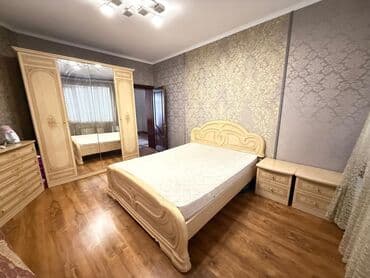 Спальный гарнитур в классическом стиле, цвет слоновая кость с