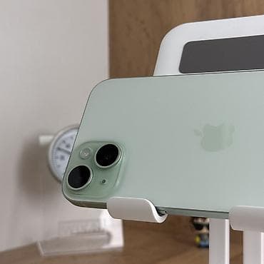 IPhone 15 Plus, Б/у, 128 ГБ, Зеленый, Защитное стекло, Чехол, Кабель, 83 % — 4