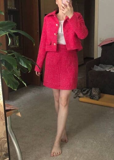 пиджаки женские бишкек: Продаю пиджаки: При покупке, оплату производите на Мбанк,товар — 12