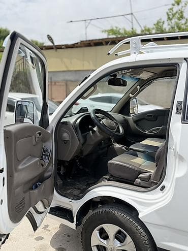 бампер кг: Легкий грузовик, Hyundai, Стандарт, До 1 т, Б/у — 7