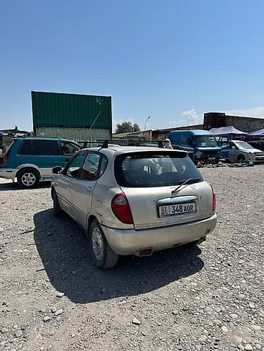 даихатсу сирион: Daihatsu Sirion: 2001 г., 1 л, Бензин, Хэтчбэк — 3