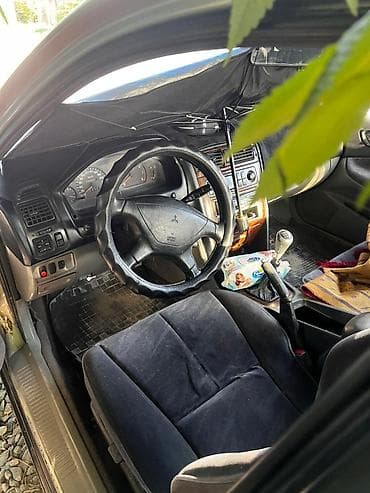 Транспорт: Mitsubishi Galant: 1998 г., Механика, Седан — 6
