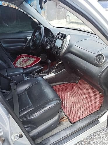 Унаа сатуу: Toyota RAV4: 2003 г., 2 л, Автомат, Бензин, Кроссовер — 2