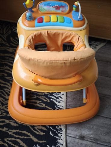 Продам добротные ходунки Итальянской фирмы Cam. Брали дорого. Не