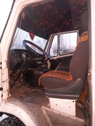 срочно продаю в связи с переездом: Грузовик, Стандарт, Б/у — 8