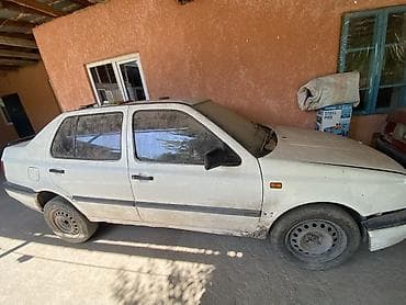 капот миллениум: Volkswagen Vento: 1992 г., Механика, Седан — 3