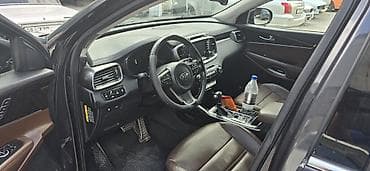 01: Kia Sorento: 2016 г., Кроссовер — 8