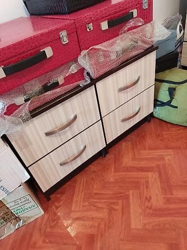 Стулья, табуретки: ПРОДАЮ спальный гарнитур в отличном состоянии. Из дорогого — 4