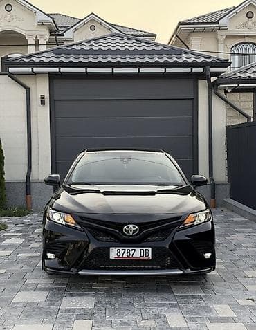 жили машина: Toyota Camry: 2019 г., 2.5 л, Автомат, Бензин, Седан — 5