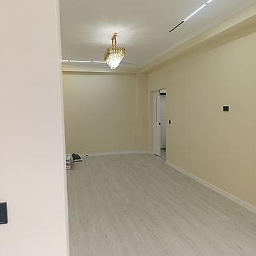 калонка в аренду: Современная отделка квартиры/комнаты в светлой бежевой гамме. - — 1