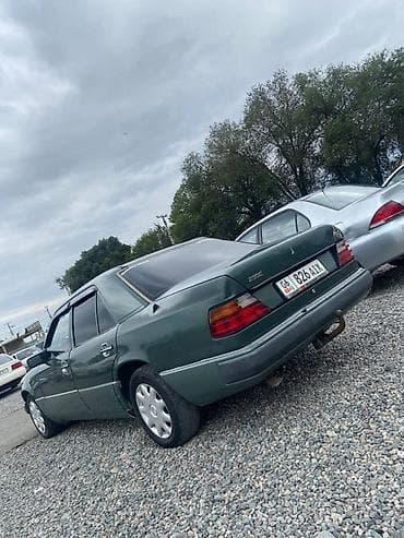Mercedes-Benz E-Class: 1990 г., 2 л, Бензин, Седан — 1