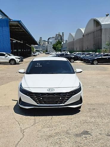 Hyundai Elantra: 2021 г., Гибрид, Седан — 9
