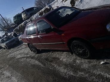 lexus 570 2013: Volkswagen Vento: 1993 г., Механика, Седан — 2