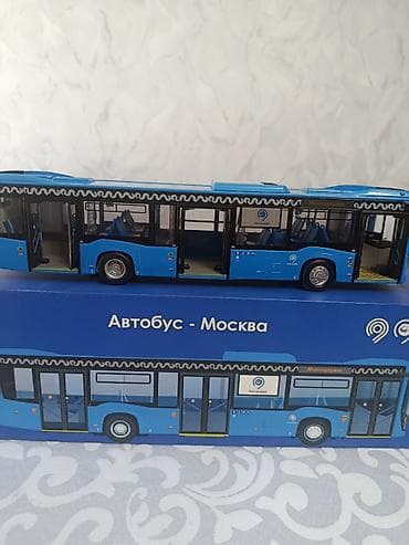 1000 к: Масштабная модель городского автобуса «Мосгортранс» KAMAZ, масштаб — 1