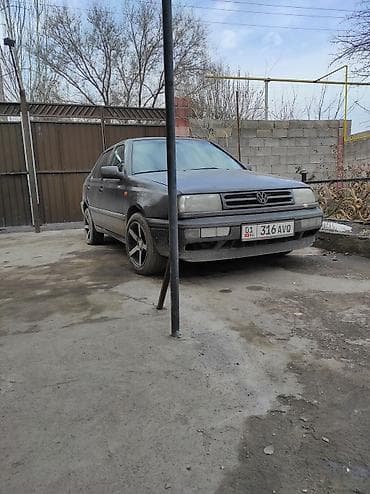 пароги на венто: Volkswagen Vento: 1993 г., 2 л, Механика, Бензин, Седан — 7