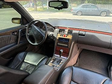 mers 211: Mercedes-Benz E-Class: 1997 г., 4.2 л, Автомат, Газ, Седан — 10