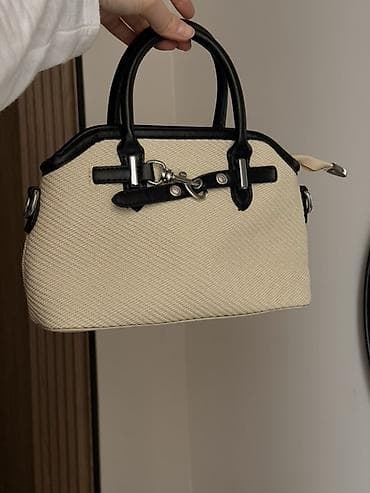givenchy very irresistible: Сумка-тоут в хорошем состоянии - Материал: плотный светлый текстиль — 1