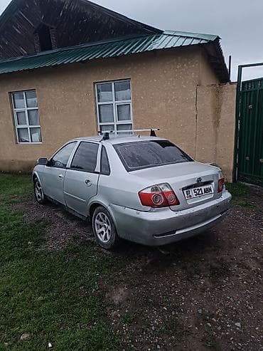 e60 m5: Toyota Carina: 2010 г., Седан — 5