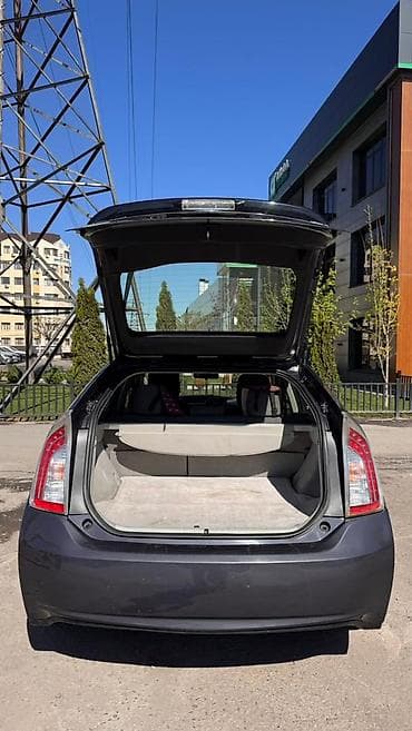 toyota prius 2013: Toyota Prius: 2013 г., 1.8 л, Вариатор, Гибрид, Хэтчбэк — 8