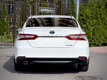 camri: Toyota Camry: 2019 г., Гибрид, Седан — 4