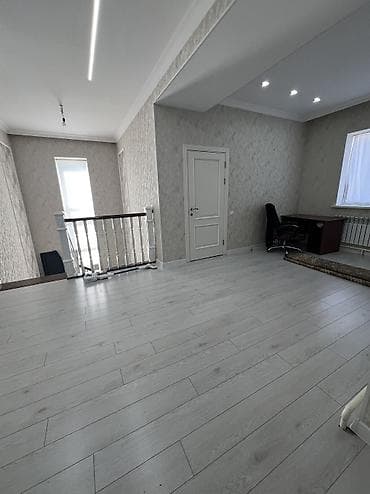 квартира 2 к: 200 м², 6 комнат, Утепленный, Парковка, Забор, огорожен — 5