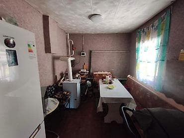 сдаю дом без хозяина: Продаётся частный дом 3.5 соток отдельный. Газ,свет,вода.От основной — 9
